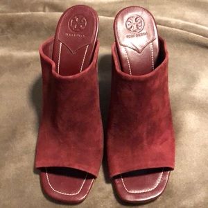 Tory Burch suede leather pumps🔥👌😍fit like a 10